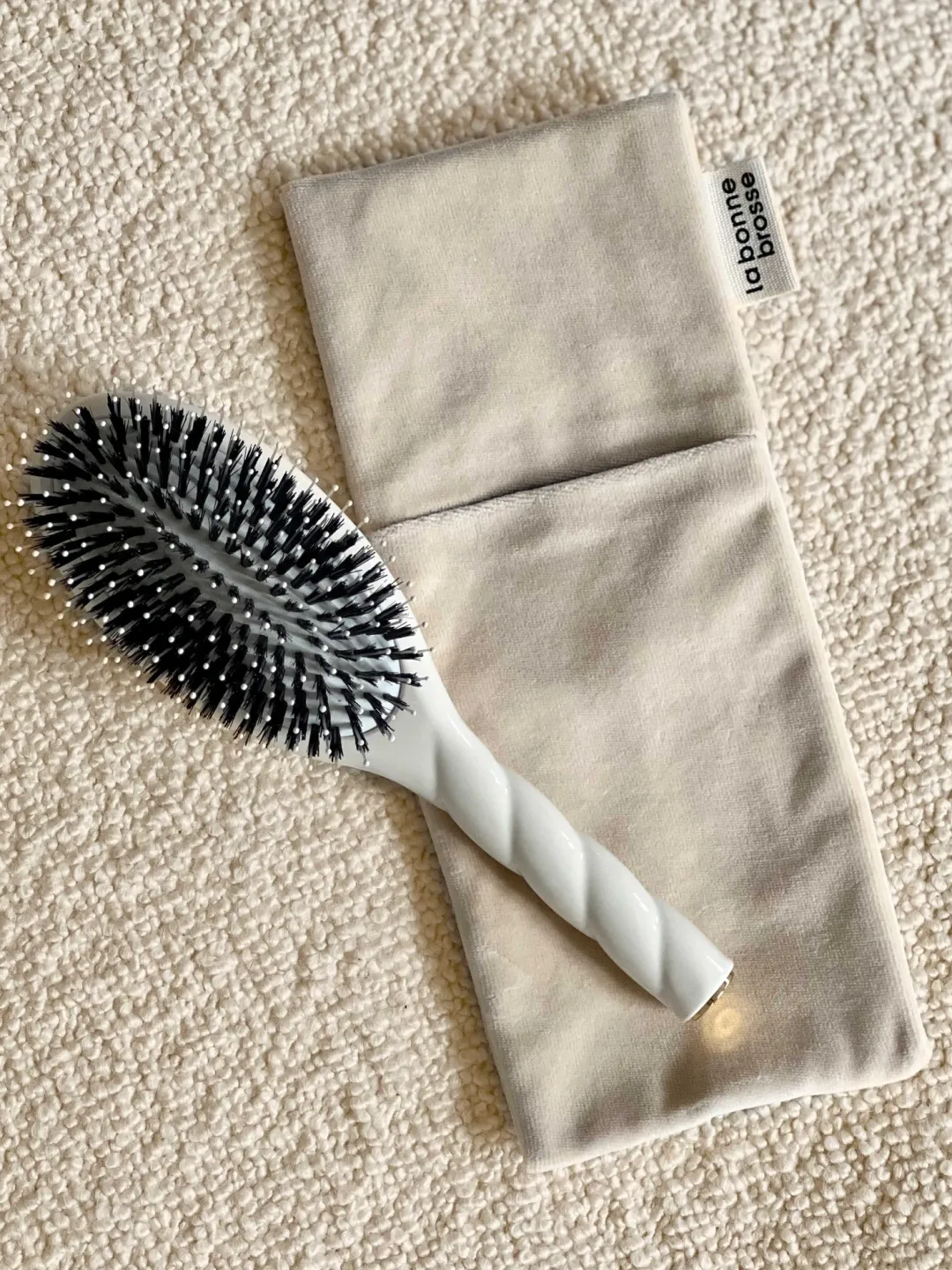 La Bonne Brosse Our Pouches*‘Large Hair Brush’ Pouch Creamy White