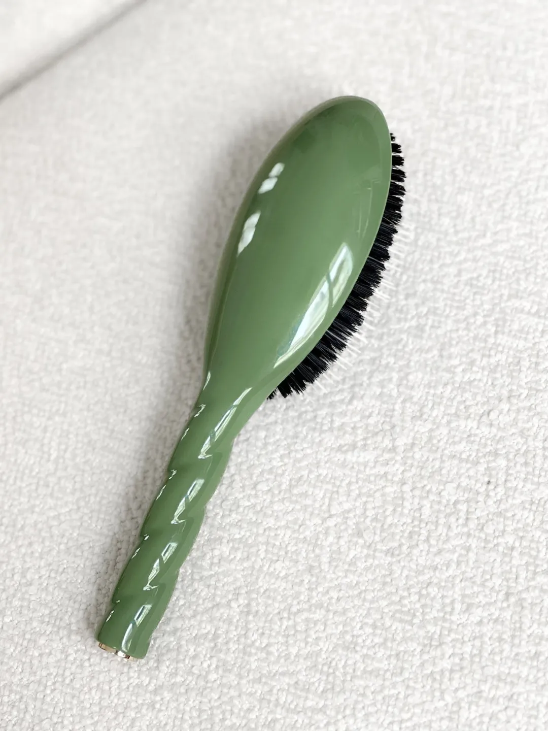 La Bonne Brosse Our Hair Brushes*N.02 The Care & Detangling Hair Brush THE ESSENTIAL Almond Green