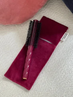 La Bonne Brosse Our Round Styling Hair Brushes*N.05 The Round Hair Brush VOLUME & STYLE Cherry Red