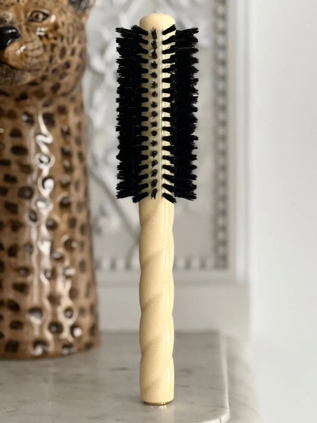 La Bonne Brosse Our Cair Ritual|Our Round Styling Hair Brushes*N.05 The Round Hair Brush VOLUME & STYLE Ivory Cair