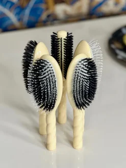 La Bonne Brosse Our Cair Ritual|Our Round Styling Hair Brushes*N.05 The Round Hair Brush VOLUME & STYLE Ivory Cair