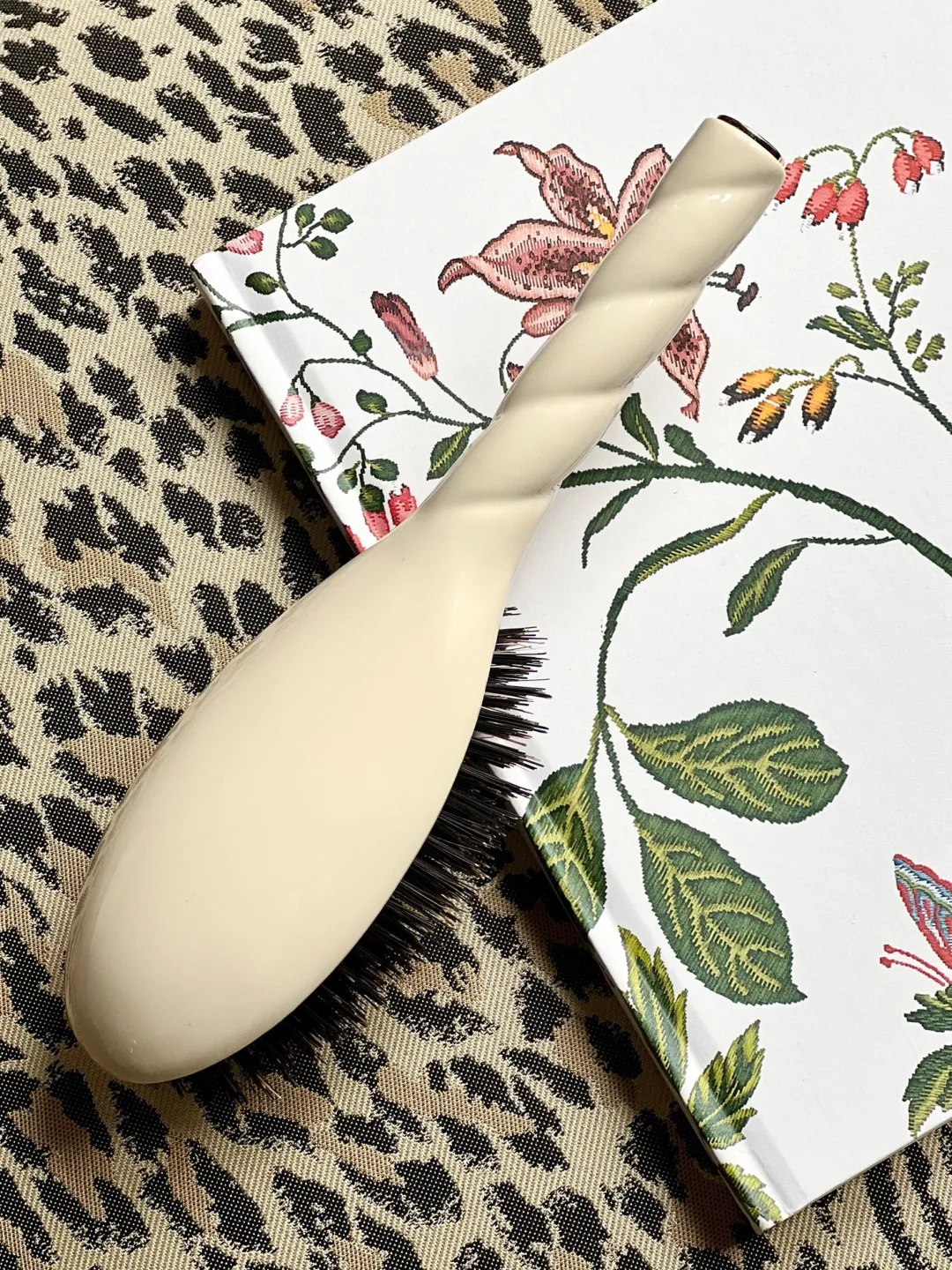 La Bonne Brosse Our Hair Brushes*N.01 The Shine & Care Hair Brush THE UNIVERSAL Creamy White
