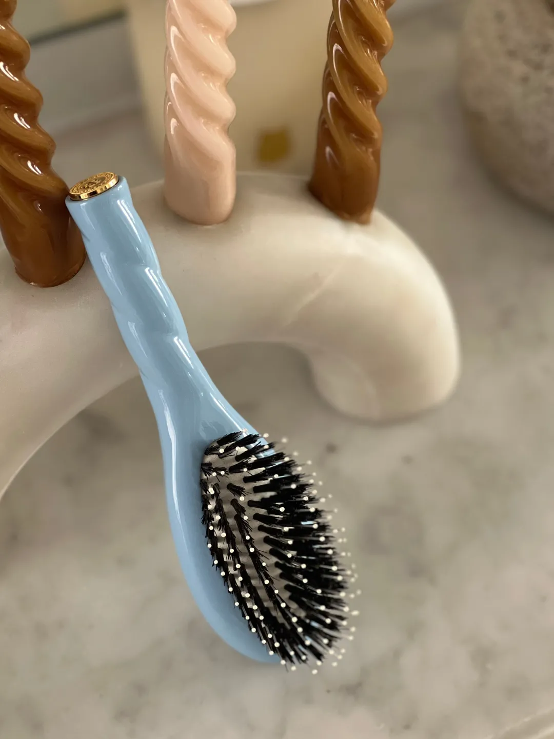 La Bonne Brosse Our Hair Brushes|Our Small Brushes*N.03 The Small Gentle Scalp Care Hair Brush THE ESSENTIAL SOFTNESS Light Blue
