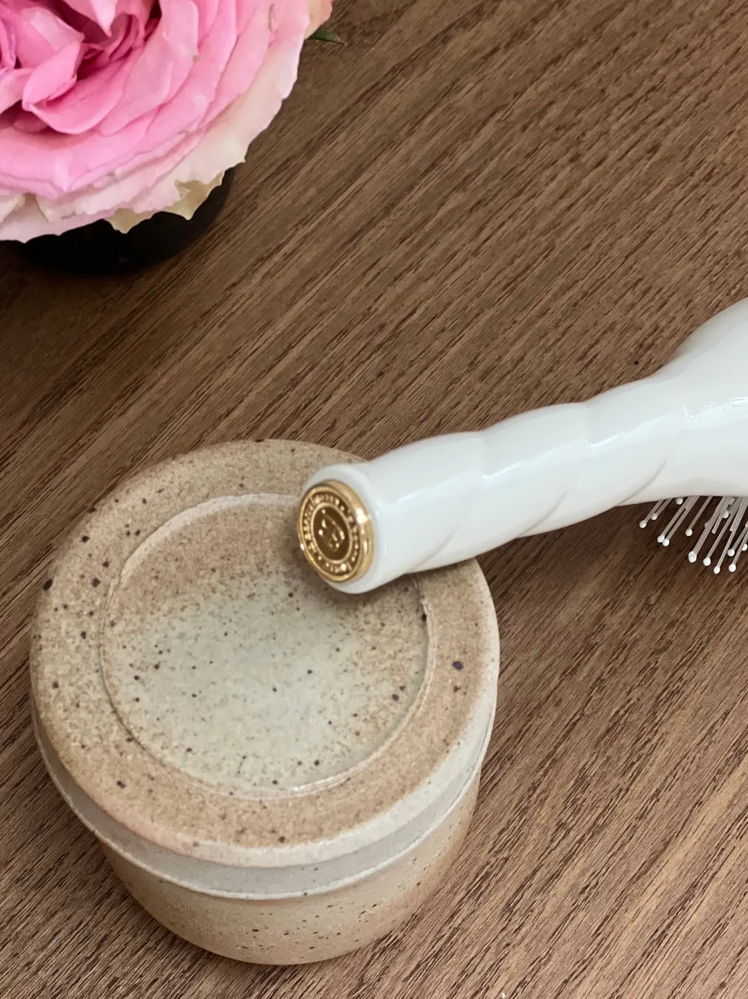 La Bonne Brosse Our Hair Brushes|Our Small Brushes*N.04 The Small Massaging Detangling Hair Brush THE MIRACLE Creamy White