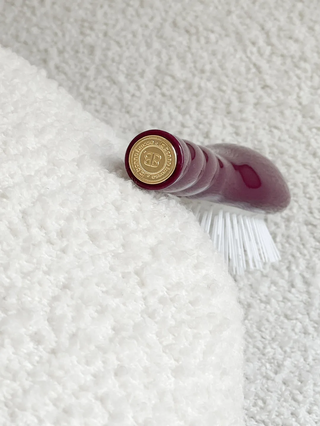 La Bonne Brosse Our Hair Brushes|Our Small Brushes*N.07 The Small Stimulating & Detangling Hair Brush THE INTENSE Cherry Red