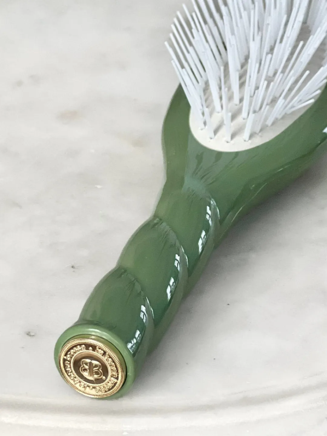 La Bonne Brosse Our Hair Brushes|Our Small Brushes*N.07 The Small Stimulating & Detangling Hair Brush THE INTENSE Almond Green