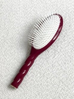 La Bonne Brosse Our Hair Brushes*N.07 The Stimulating & Detangling Hair Brush THE INTENSE Cherry Red