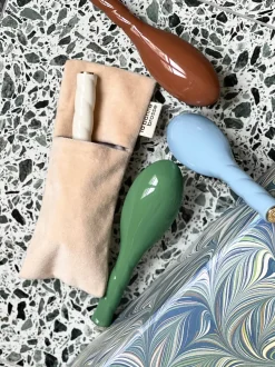 La Bonne Brosse Our Pouches*‘Small Hair Brush’ Pouch White Cream
