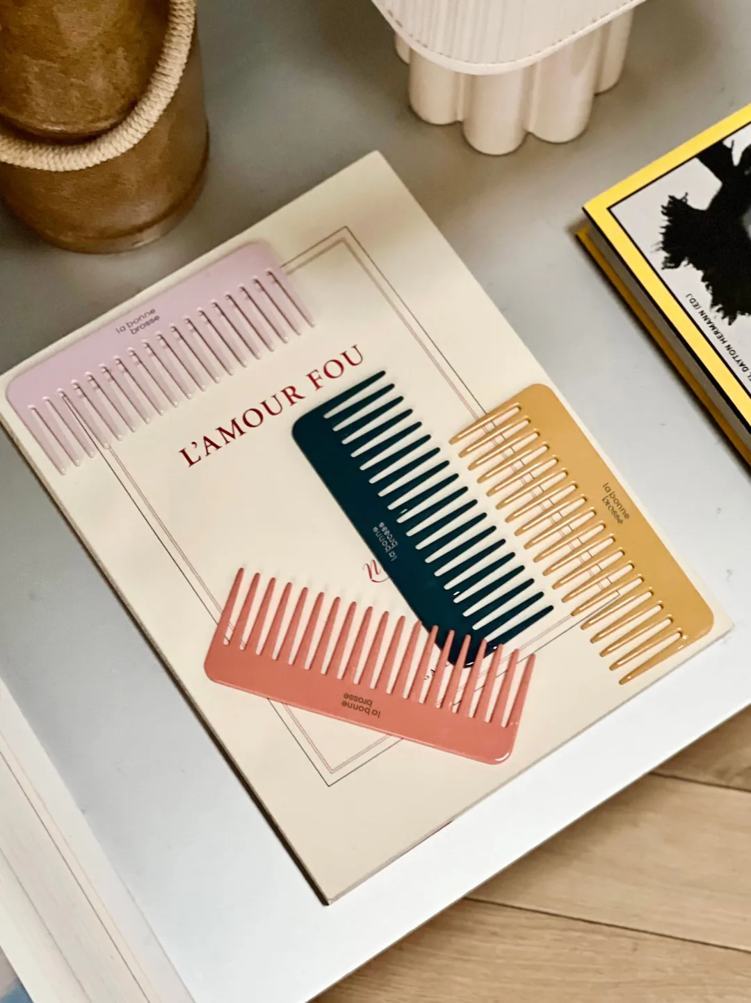 La Bonne Brosse Our Detangling Combs*The Large Detangling Comb in Acetate Pink