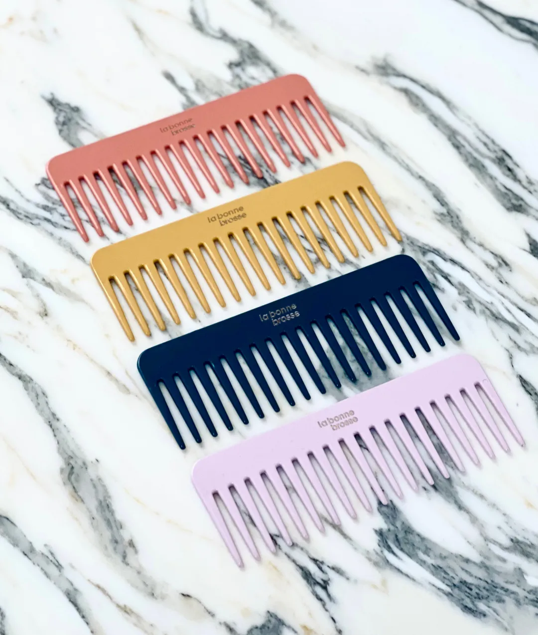 La Bonne Brosse Our Detangling Combs*The Large Detangling Comb in Acetate Blue